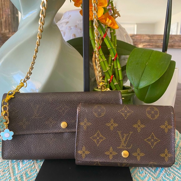 Louis Vuitton Handbags - Authentic Vintage Louis Vuitton Signature Logo Set (Brown) w/Gold Hardware.